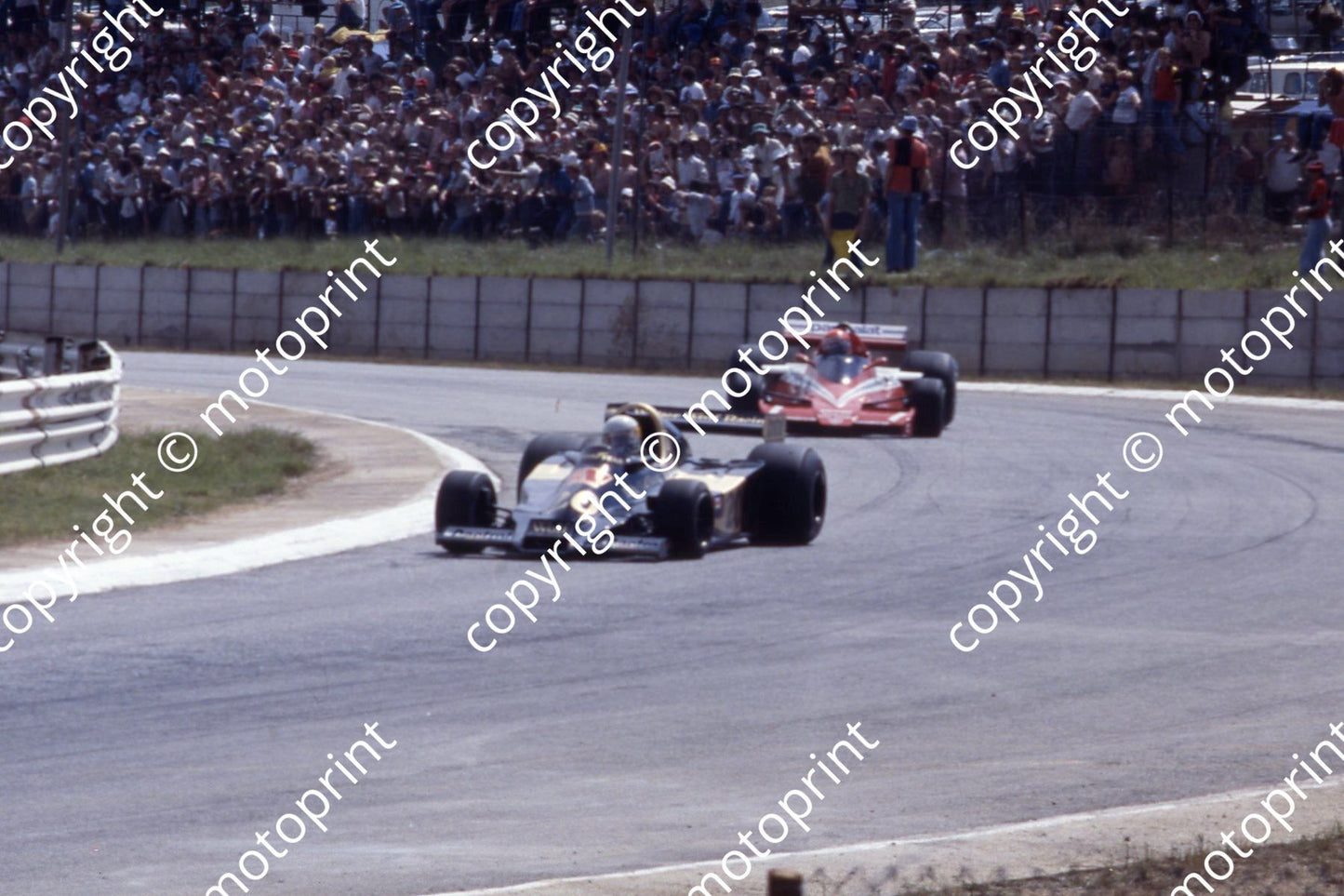 1978 SA GP 20 Jody Scheckter Wolf WR1 1 Niki Lauda BT46C (courtesy Malcolm Sampson Motor Sport Photography) (1)