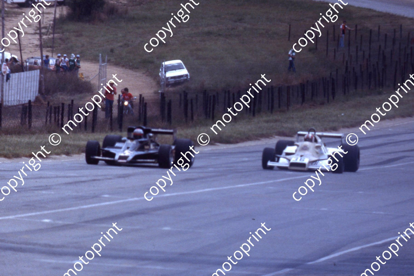 1978 SA GP 36 Rolf Stommelen Arrows FA1 5 Mario Andretti Lotus 78 (courtesy Malcolm Sampson Motor Sport Photography) 530