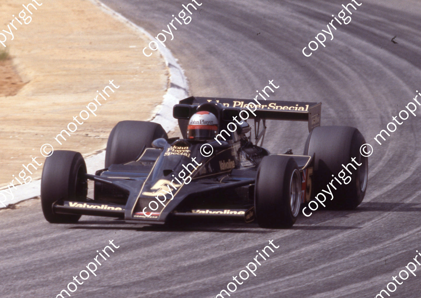 1978 SA GP 5 Mario Andretti Lotus 78 JPS 17(Courtesy Roger Swan) (16)