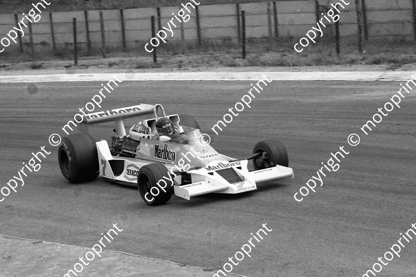 1978 SA GP 7 James Hunt McLaren M26-4 (courtesy Malcolm Sampson Motor Sport Photography) (4)