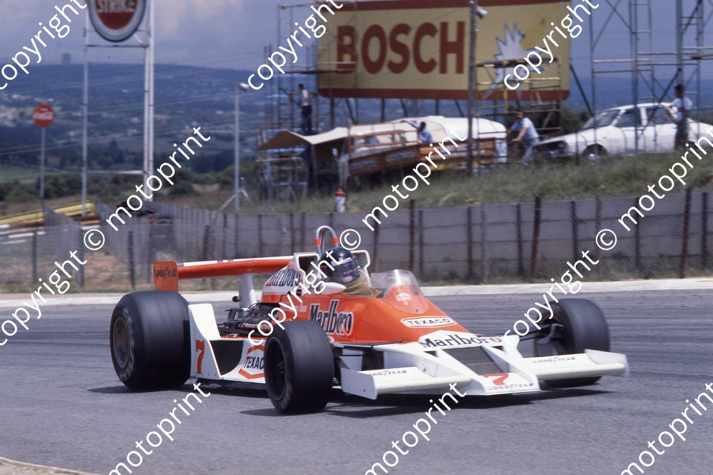 1978 SA GP 7 James Hunt McLaren M26-4 (courtesy Malcolm Sampson Motor Sport Photography) (5)
