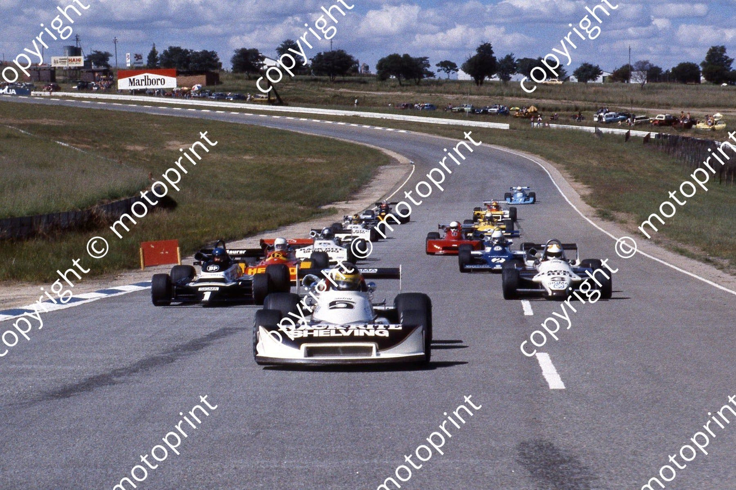 1981 FA Skyfrate parade f into Jukskei 5 W Taylor March 78, 1 T Martin Maurer 3 Tilanus Ralt (courtesy Roger Swan) (1)