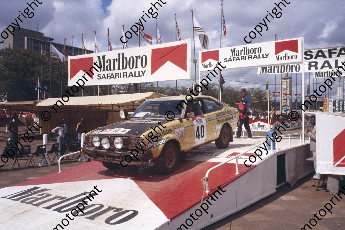 1982 Safari 40 (courtesy Roger Swan) (510)