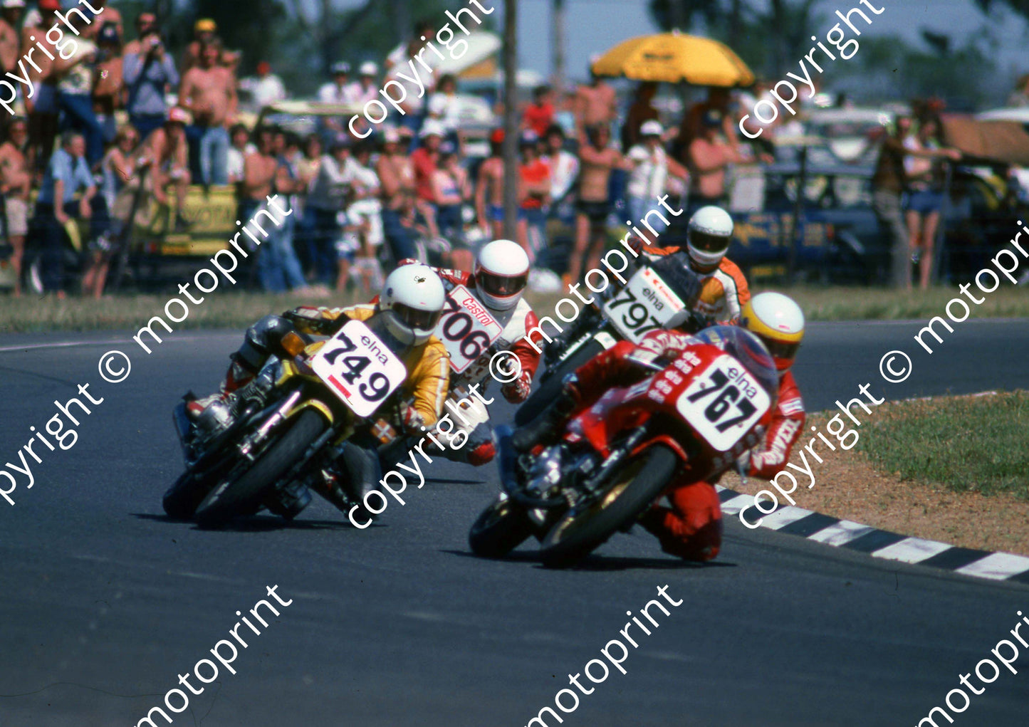 1982 Killarney MC 749 Jamie Thomas Suzuki 767 Dave Petersen Ducati Pantah (Colin Watling Photographic) (7)