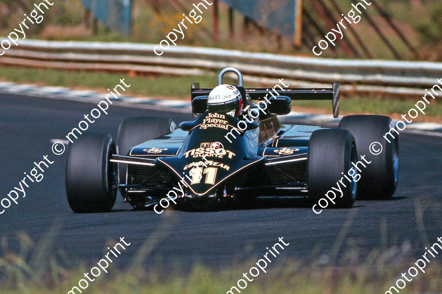 1982 SA GP 11 Elio de Angelis Lotus 81 NOTE BENT WING (thanks Roger Swan) (3)