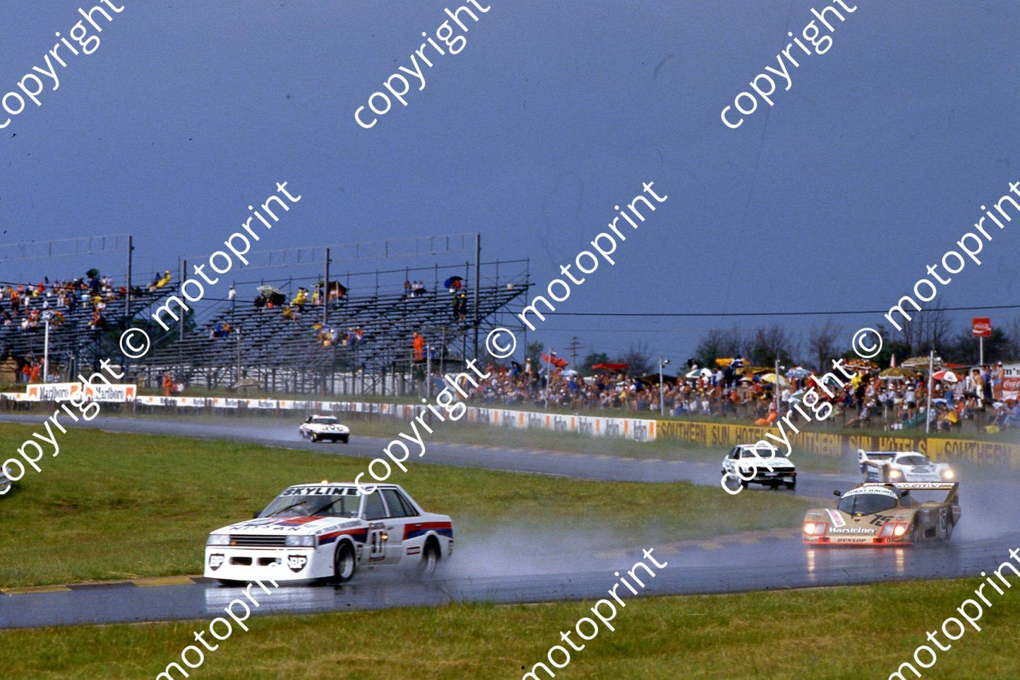 1983 Castrol 1000 Barbeque rain (courtesy Roger Swan) (112)