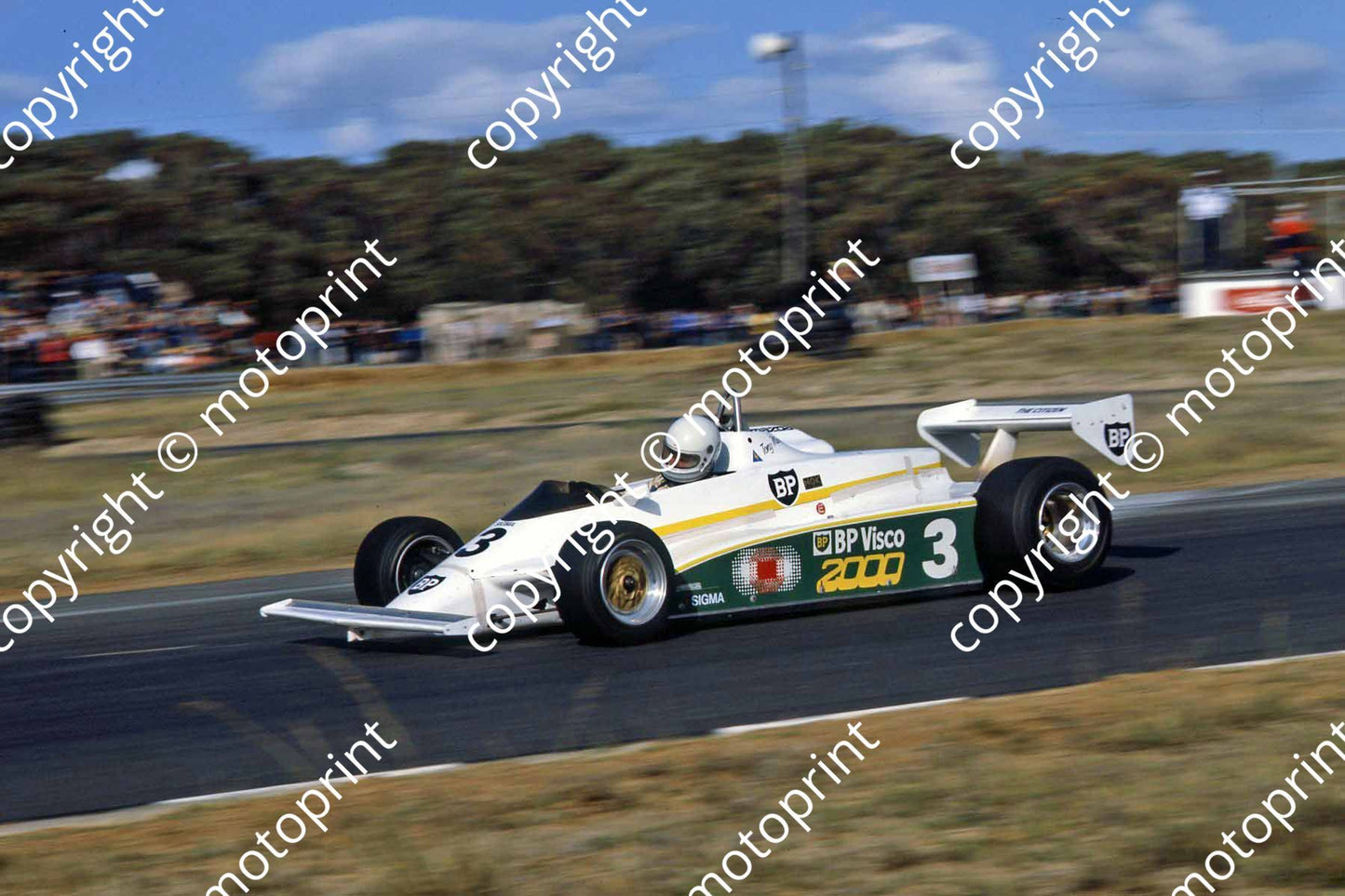 1983 FA Killarney 3 Tony Martin Maurer MM82 (permission Malcolm Sampson Motorsport Photography) (11)