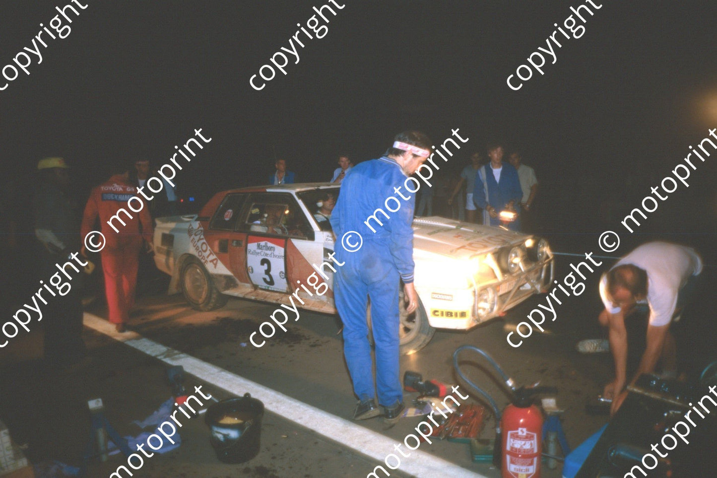 1983 Ivory Coast 3 Bjorn Waldegard, Hans Thorszelius Toyota Celica night service (courtesy Roger Swan) (9)
