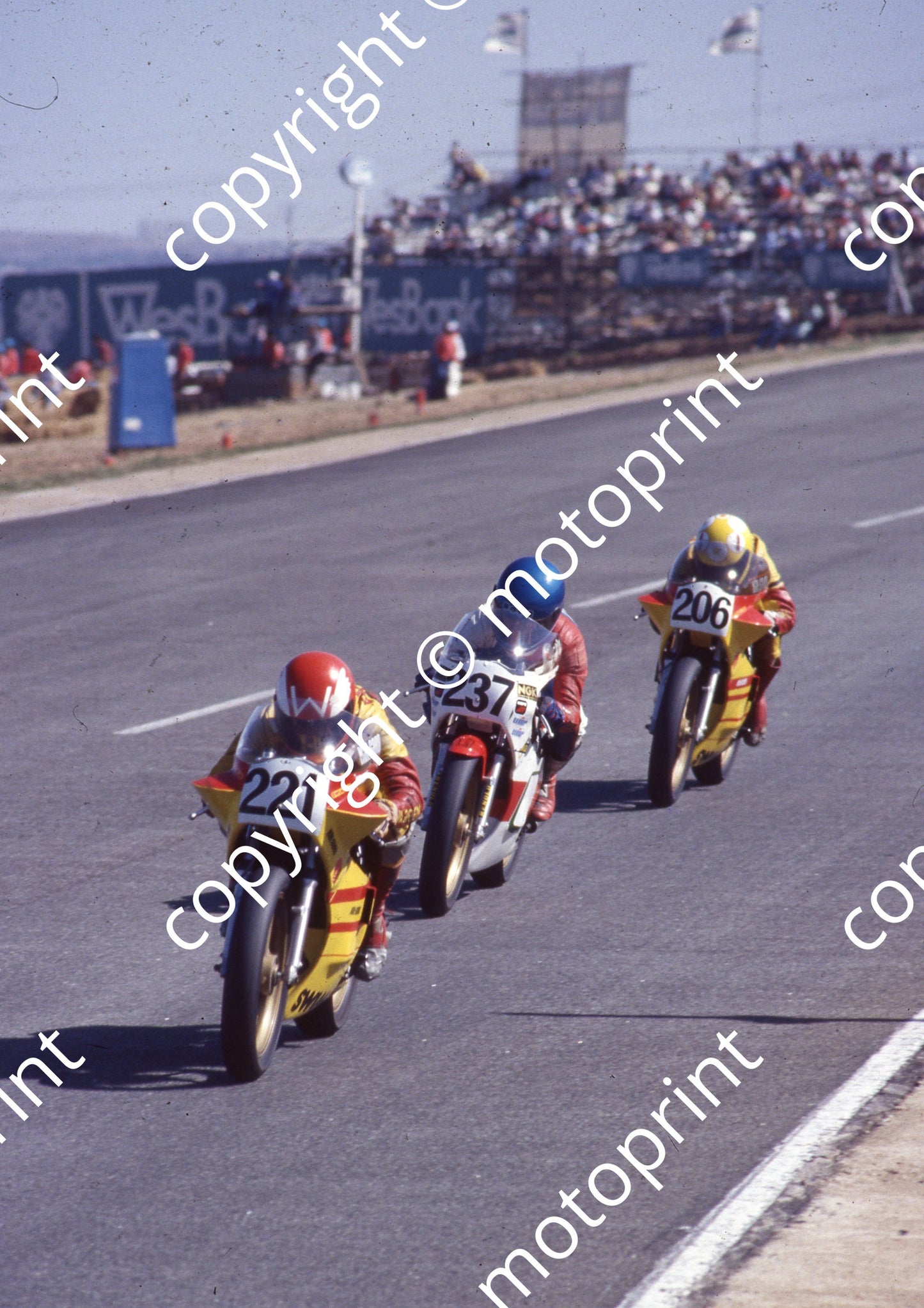 1983 Kya 221 Warren Bristol Yamaha 237 Mike Crawford Armstrong 206 Danny Bristol Yamaha (Colin Watling Photographic) (43)