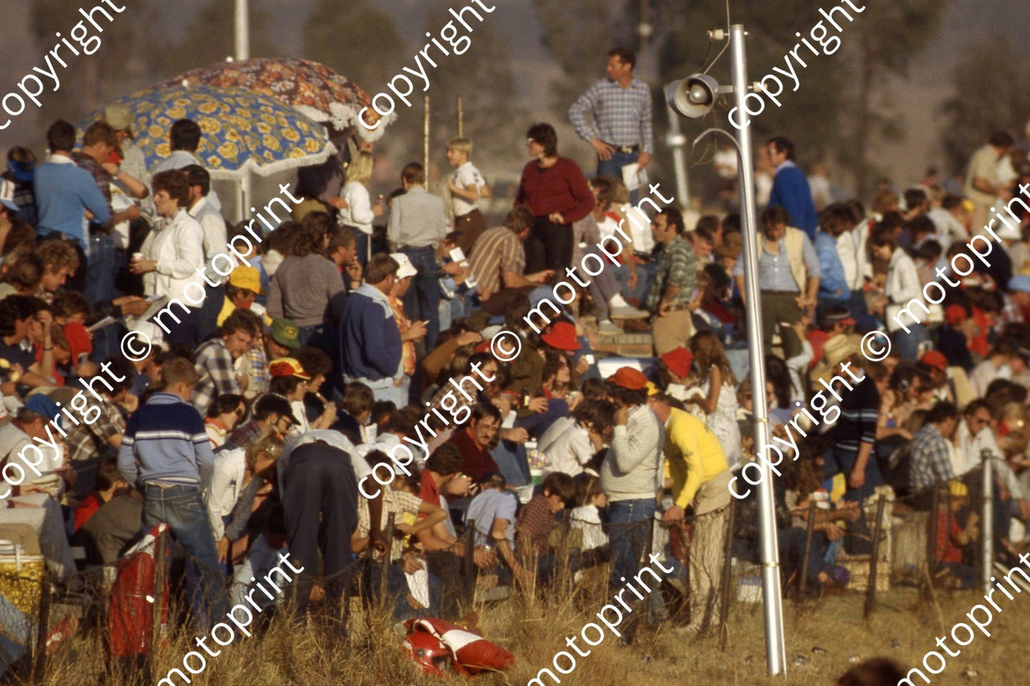 1983 Kya Rep 0 crowd half-time (courtesy Roger Swan) 409
