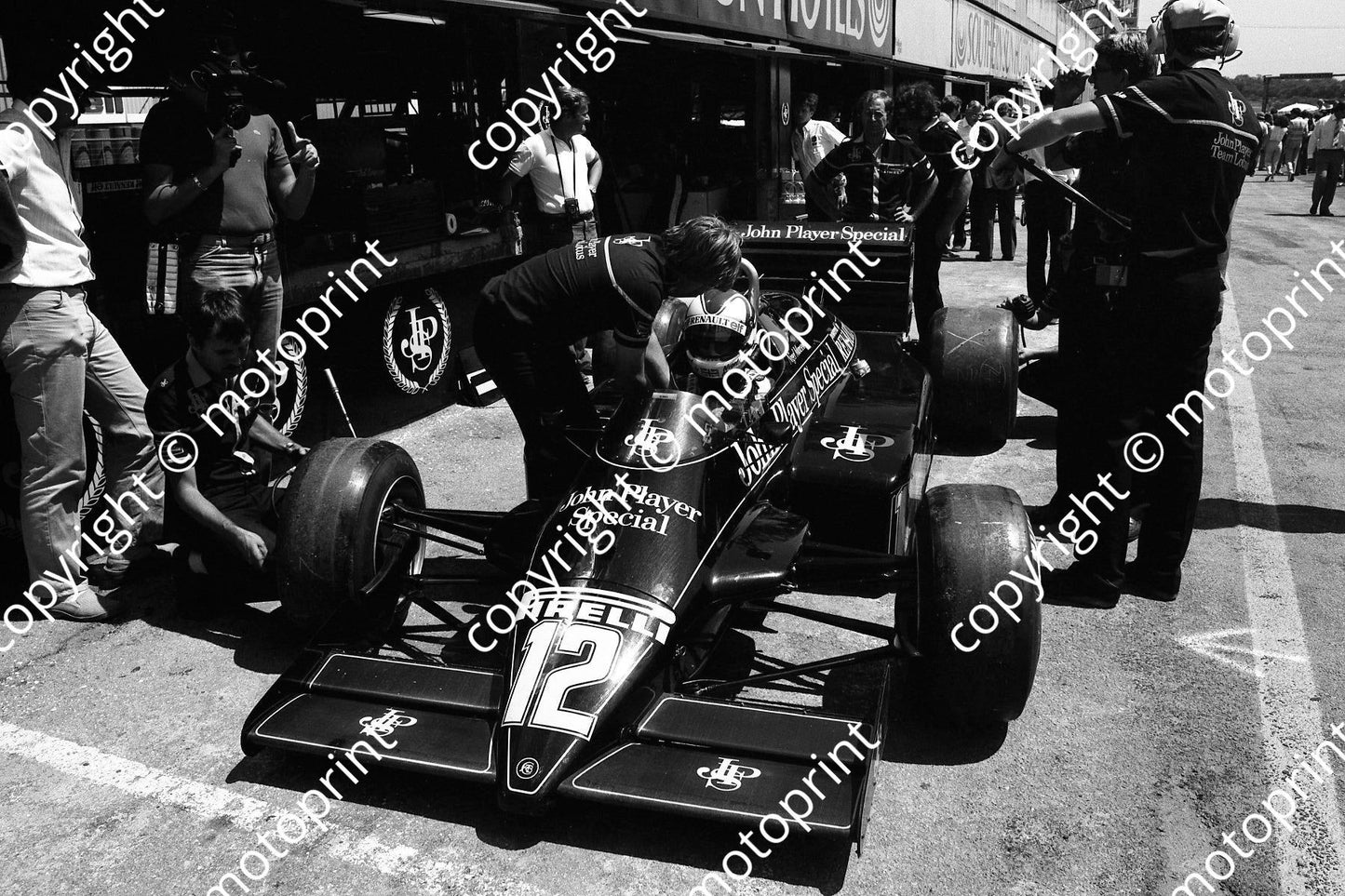 1983 SA GP 12 Nigel Mansell Lotus 94T Renault (permission Malcolm Sampson Motorsport Photography) (3)