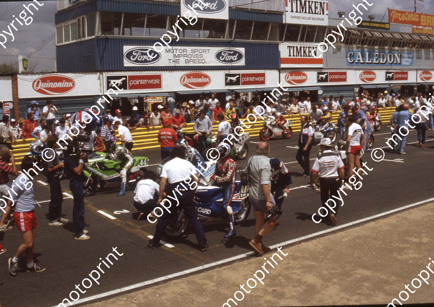 1983 SA GP 250cc grid (Colin Watling Photographic) (38)