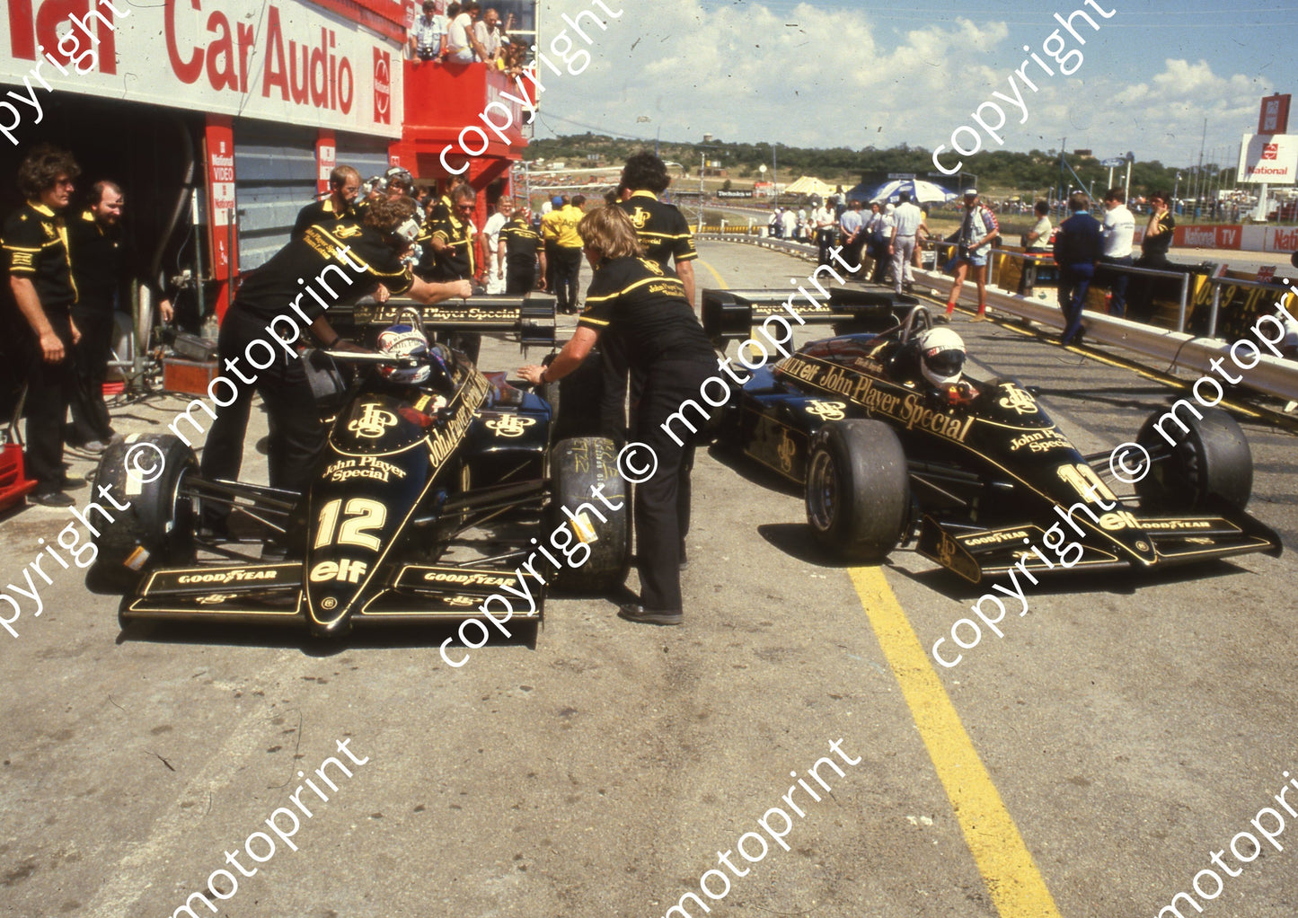 1983 SS SA GP 12 Nigel Mansell 11 Elio de Angelis Lotus Renault 94T (Colin Watling Photographic) (91)