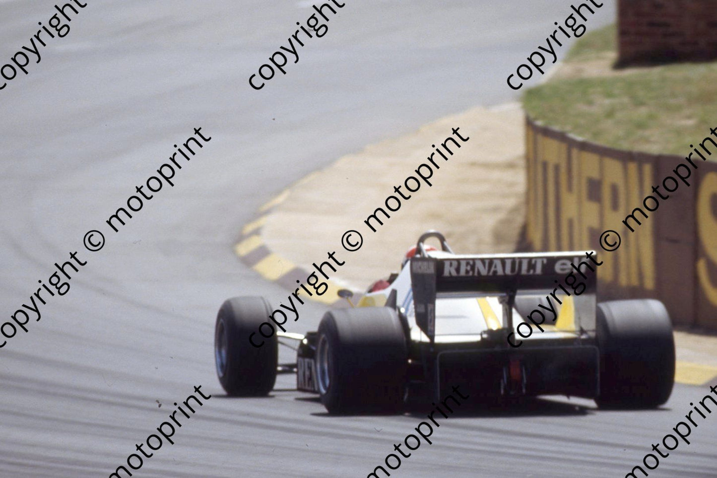 1983 SS SA GP 16 Eddie Cheever Renault RE40 (Courtesy Roger Swan) (1)