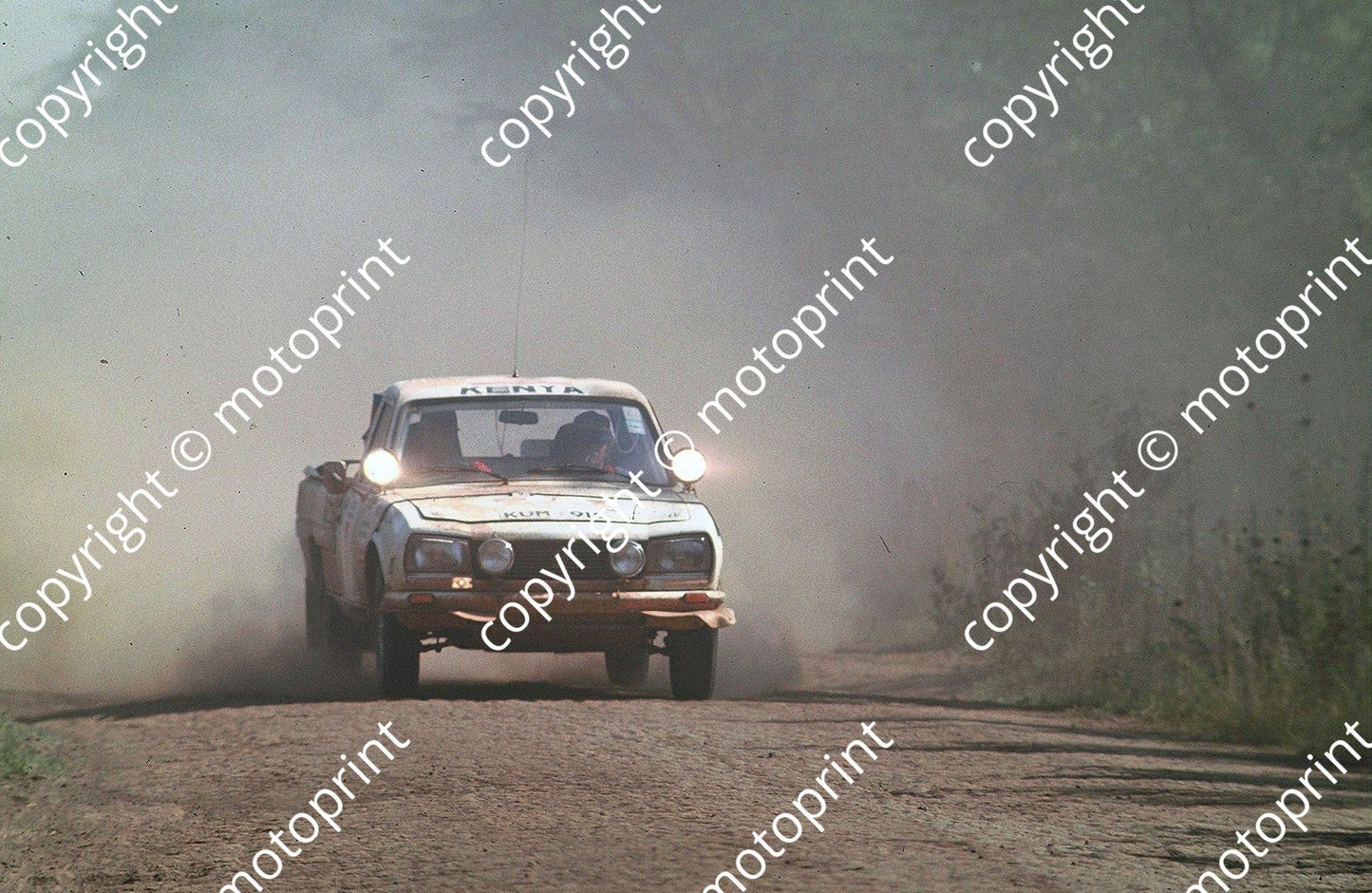 1983 Safari 7 Johnny Hellier, John Hope Peugeot 504 V6 Pick up (courtesy Roger Swan) (4)