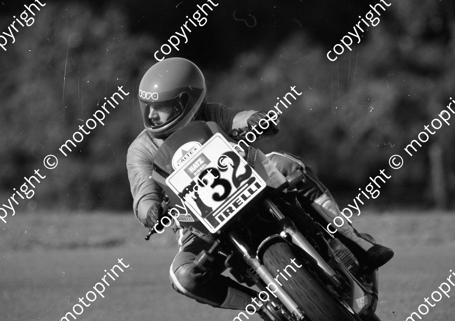 1984 EL Brut GP MC 732 Giles Palmer Honda VF (Colin Watling Photographic) (95)