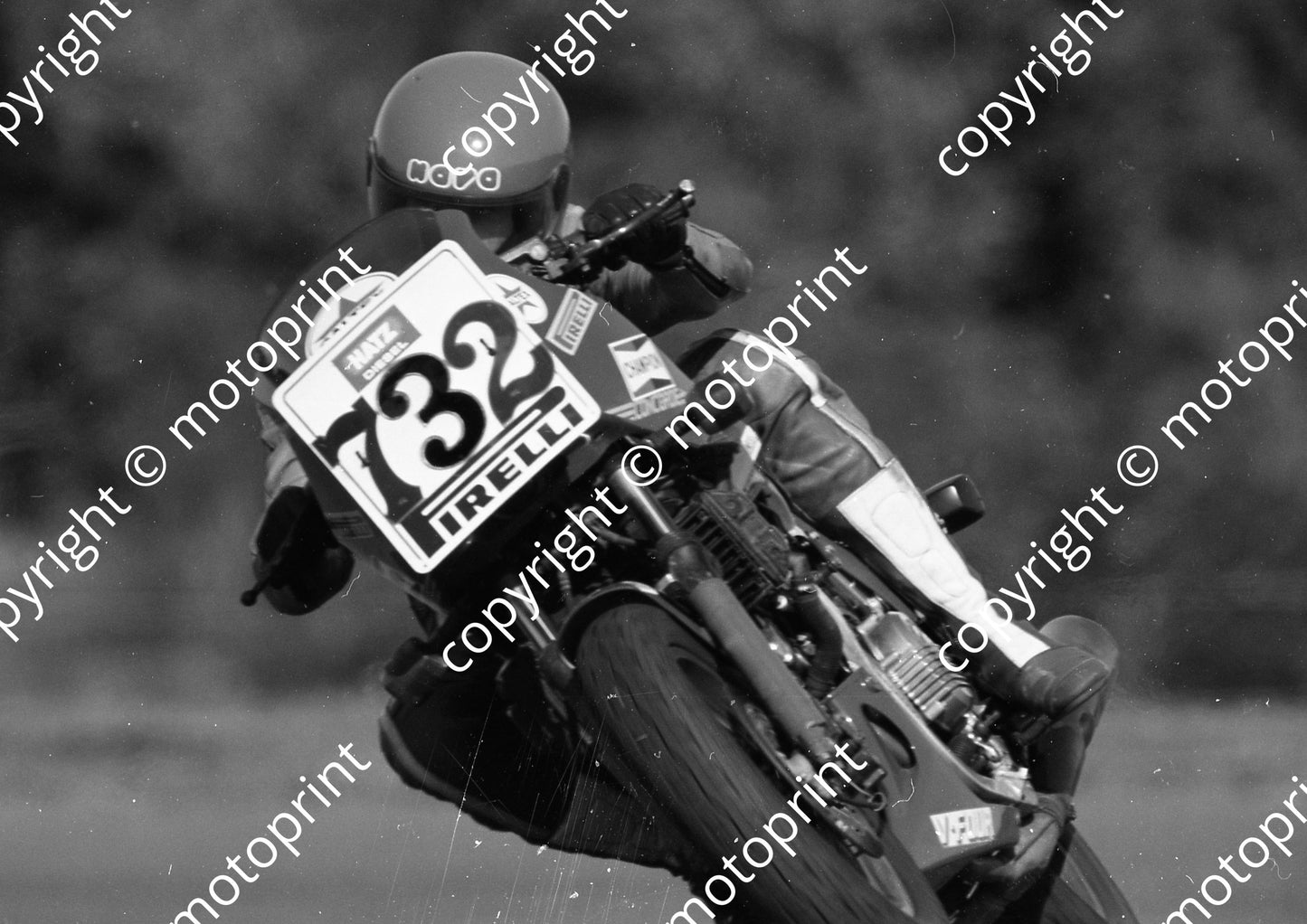 1984 EL Brut GP MC 732 Giles Palmer Honda VF (Colin Watling Photographic) (96)