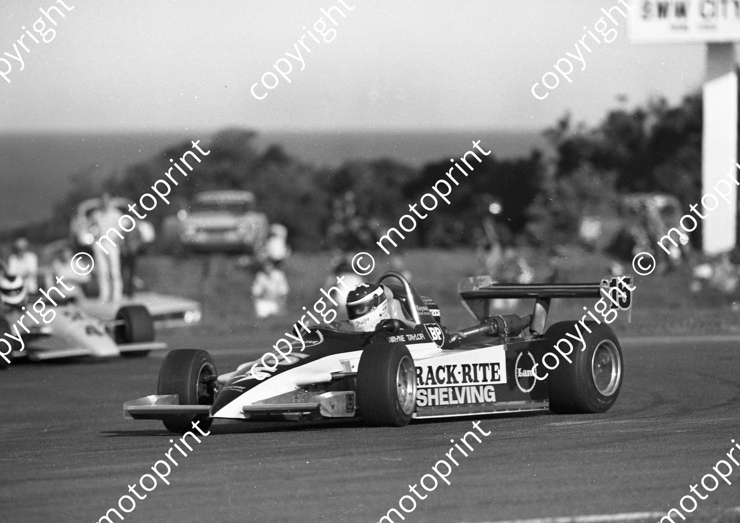 1984 EL F2 Brut GP 15 Wayne Taylor Lant scan 20x30cm (permission Malcolm Sampson Motorsport Photography) (3)