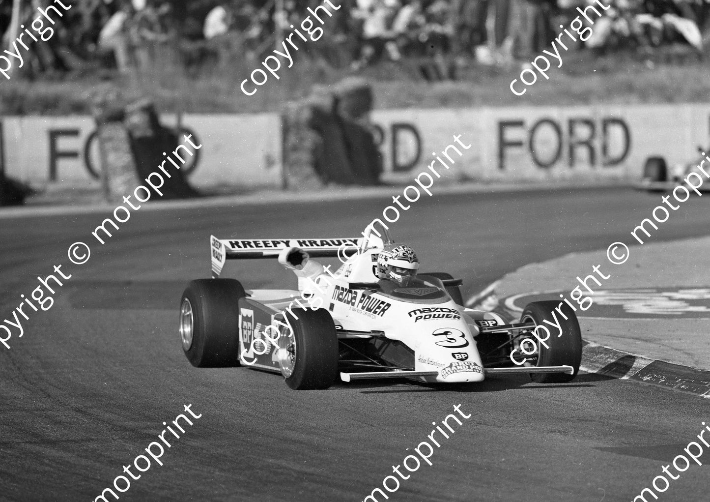 1984 Kya F2 3 Graham Duxbury Maurer (Tony Martin car)scan 20x30cm (permission Malcolm Sampson Motorsport Photography) (1)