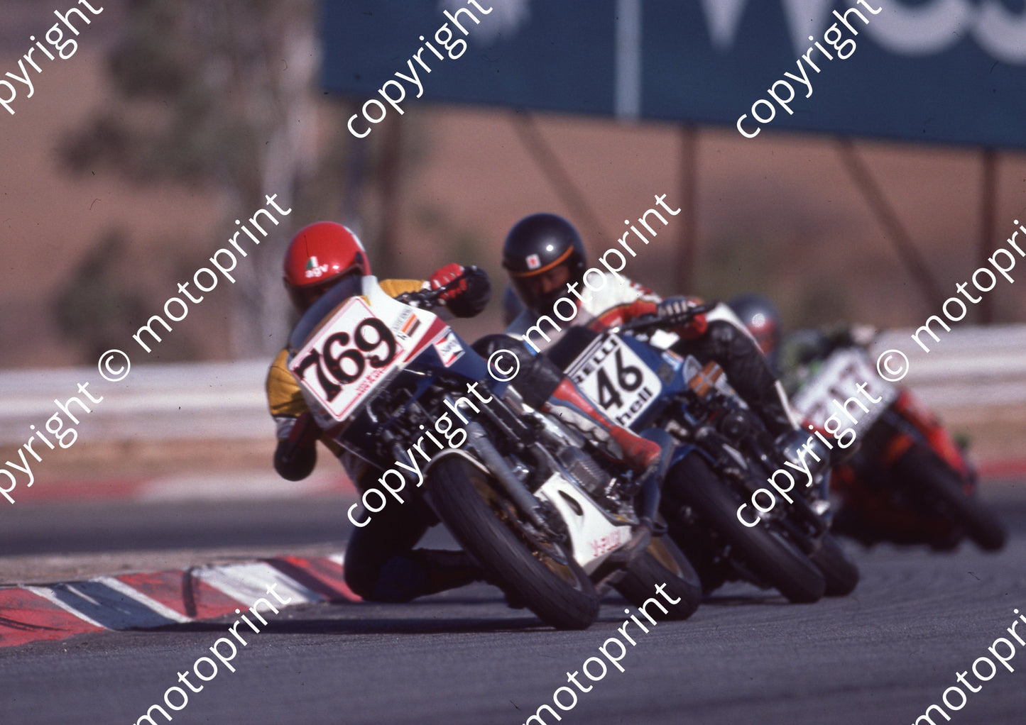 1984 Kya MC 769 Roger Finch Honda VF (Colin Watling Photographic) (29)