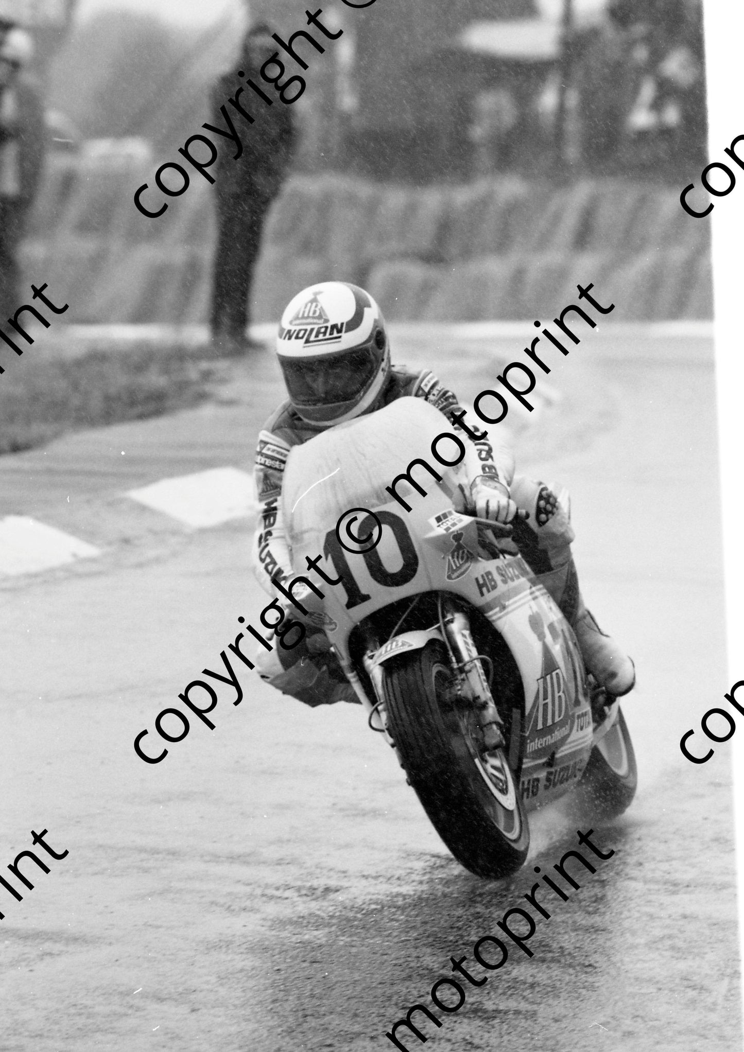 1984 SA GP 500 10 Franco Uncini Suzuki (Colin Watling Photographic) (107)