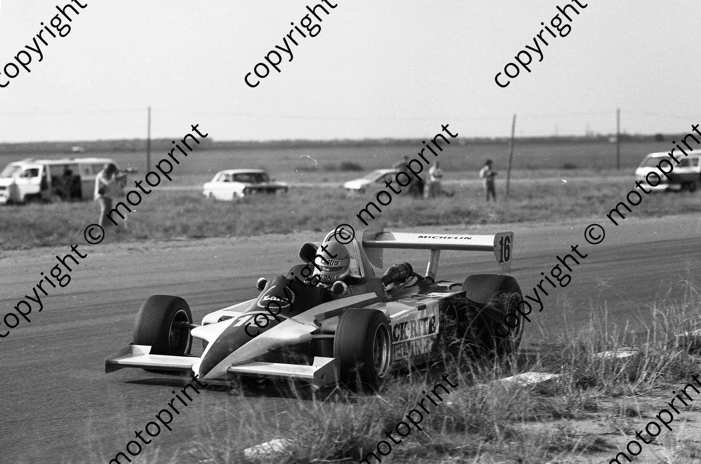 1984 Welkom F2 16 Billy Maloney Lant scan 20x30cm (permission Malcolm Sampson Motorsport Photography) (1)
