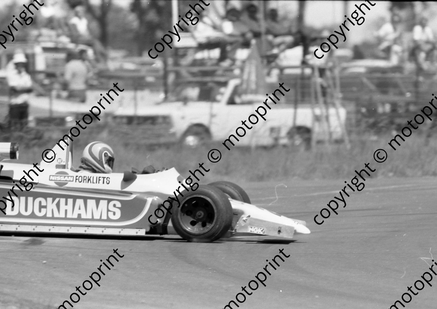 1985 Killarney F2 2 Bernard Tilanus off track (Colin Watling Photographic)39 (37)