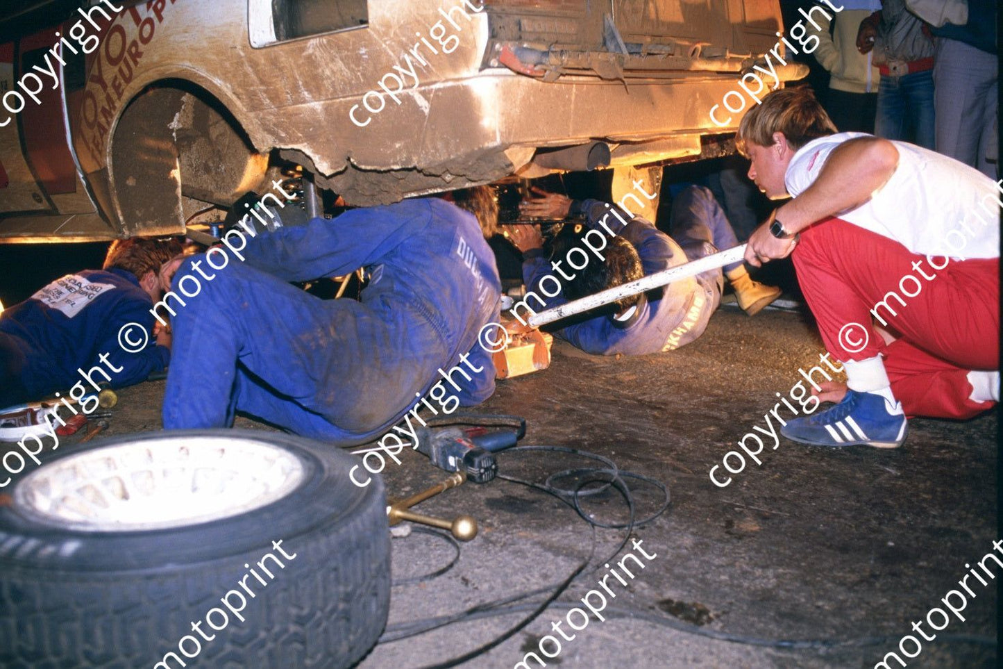 1985 Safari Toyota diff change (courtesy Roger Swan) (2)
