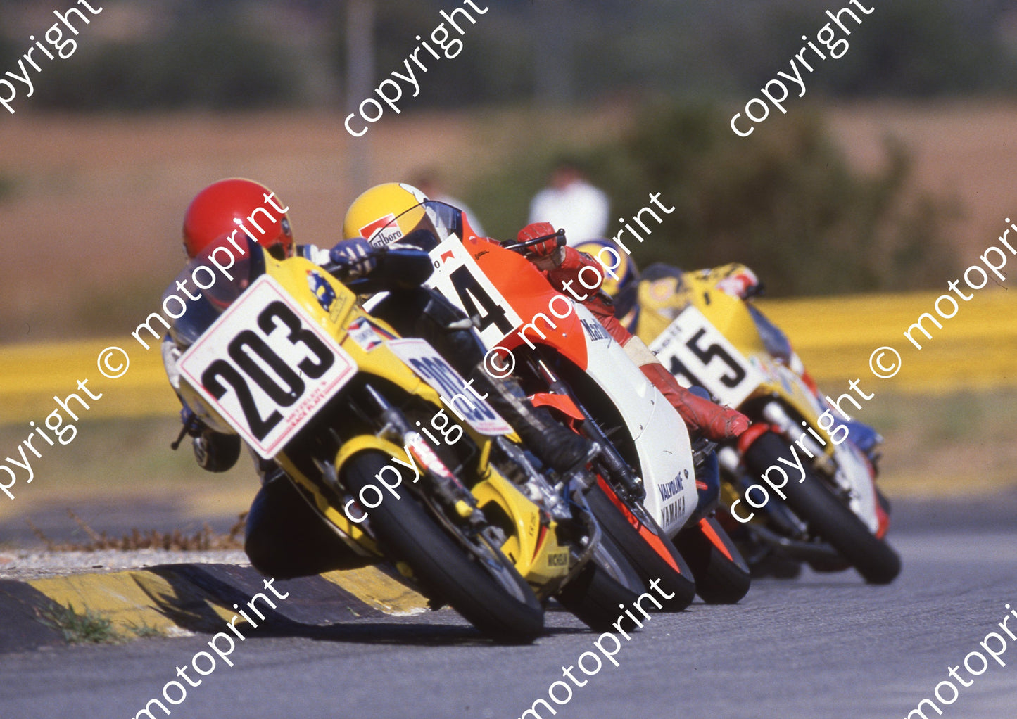 1986 Kya MC 203 Mike Ramsay Kawasaki KR250 274 Russell Wood Yamaha (Colin Watling Photographic) (8)