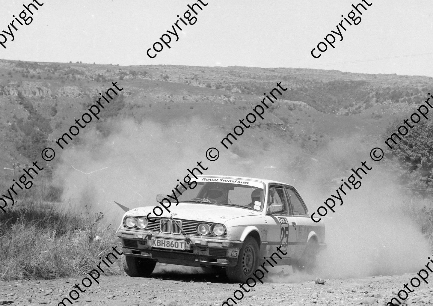 1986 SAM 400 Rally 25 J Clark, C Procos BMW323i 12th (Colin Watlng Phtographic) (2)