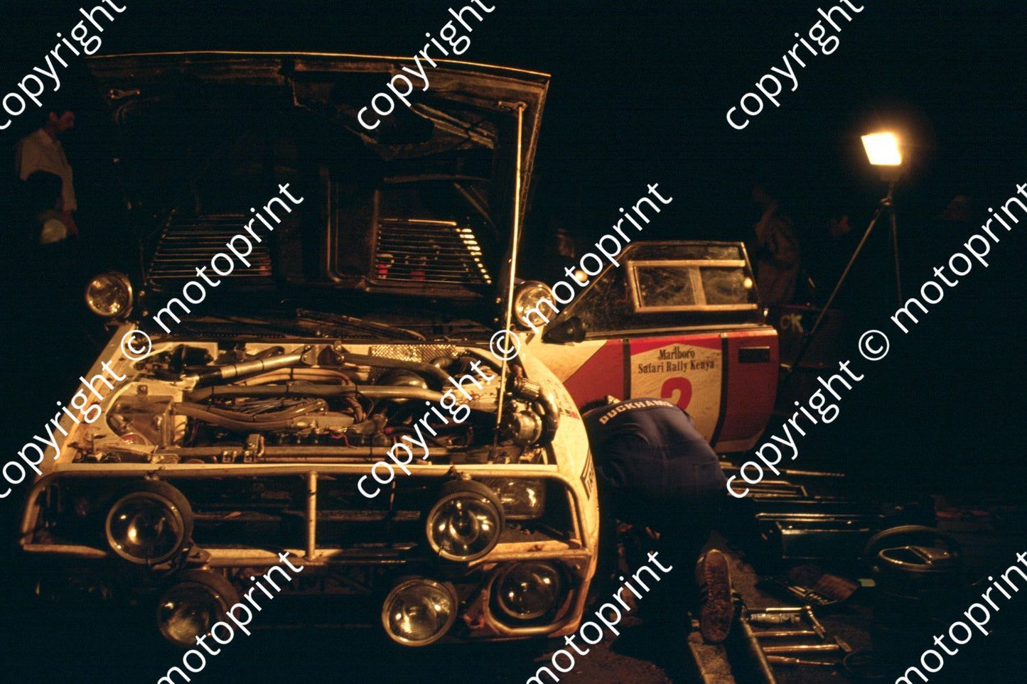 1986 Safari 2 Bjorn Waldegard, Fred Gallagher Celica Twincam night (RSwan) (4)