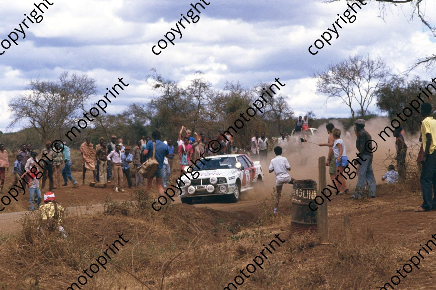 1986 Safari 2 Bjorn Waldegard, Fred Gallagher Celica Twincam turbo (RSwan) (29)