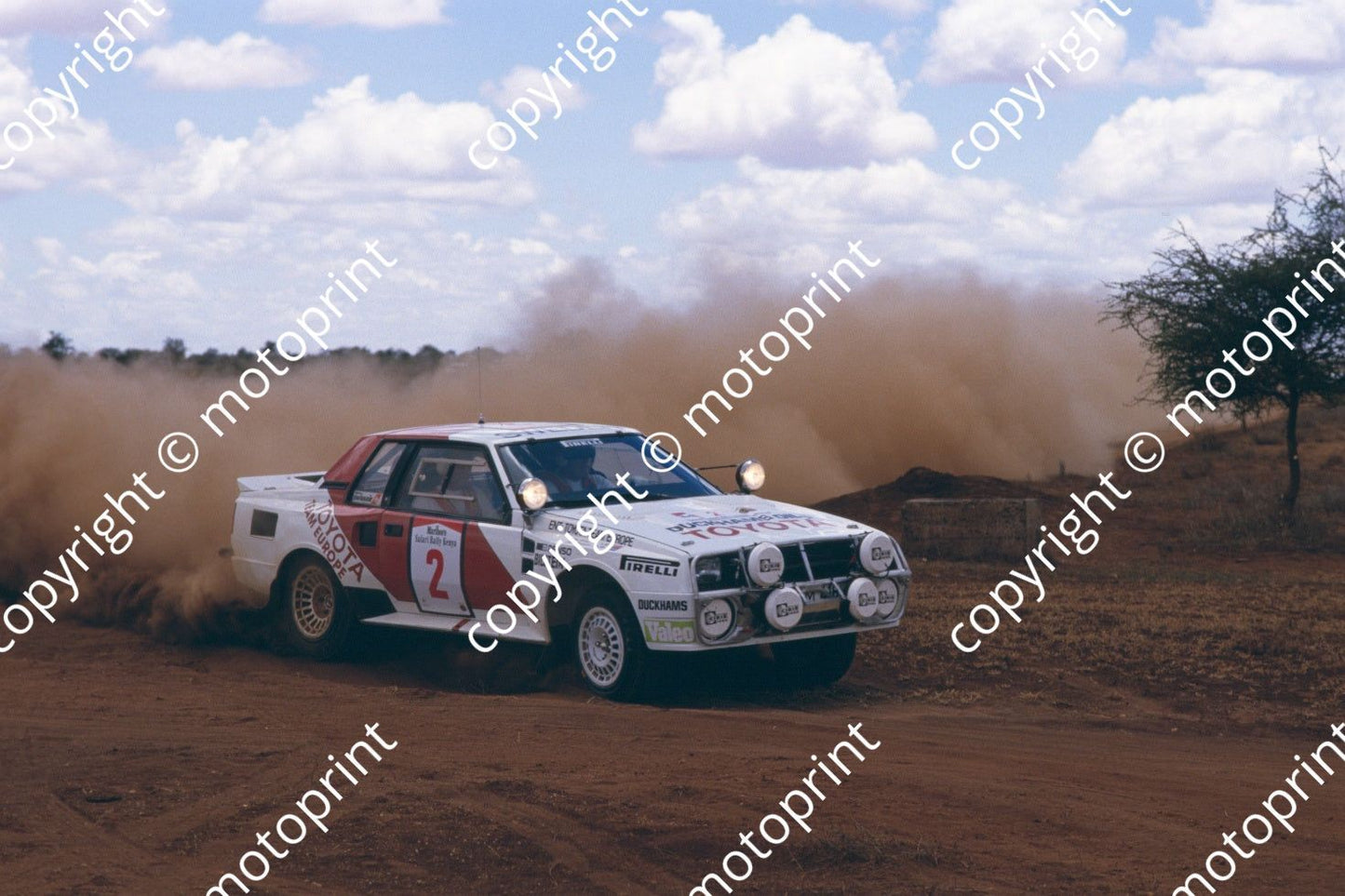 1986 Safari 2 Bjorn Waldegard, Fred Gallagher Celica Twincam turbo (RSwan) (33)