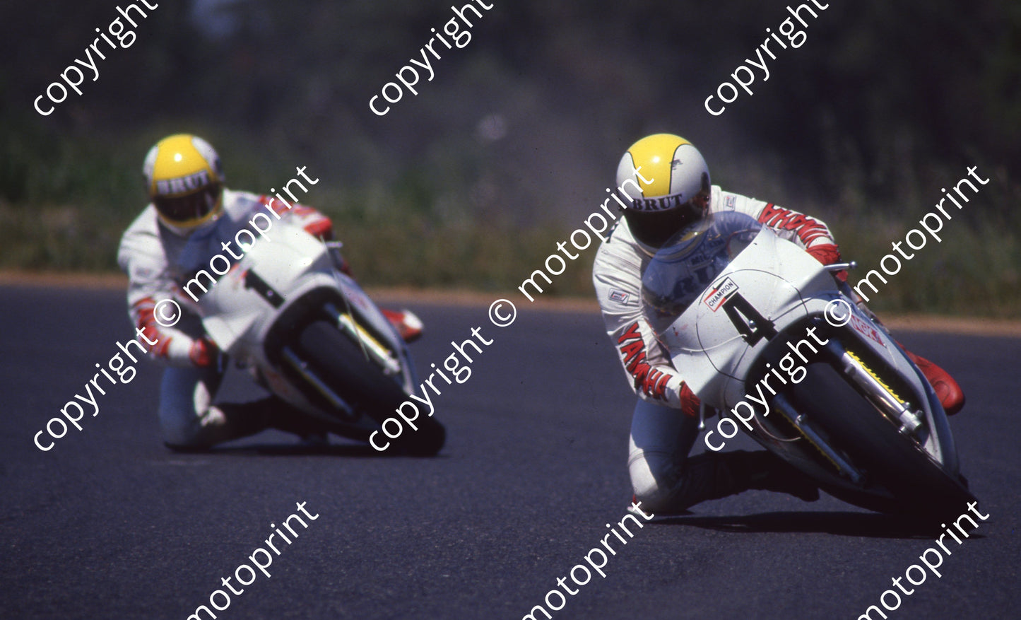 1987 Killarney MC 4 Mitchell Hickey 1 Russell Wood Yamaha TZ250s (Colin Watling Photographic) (2)