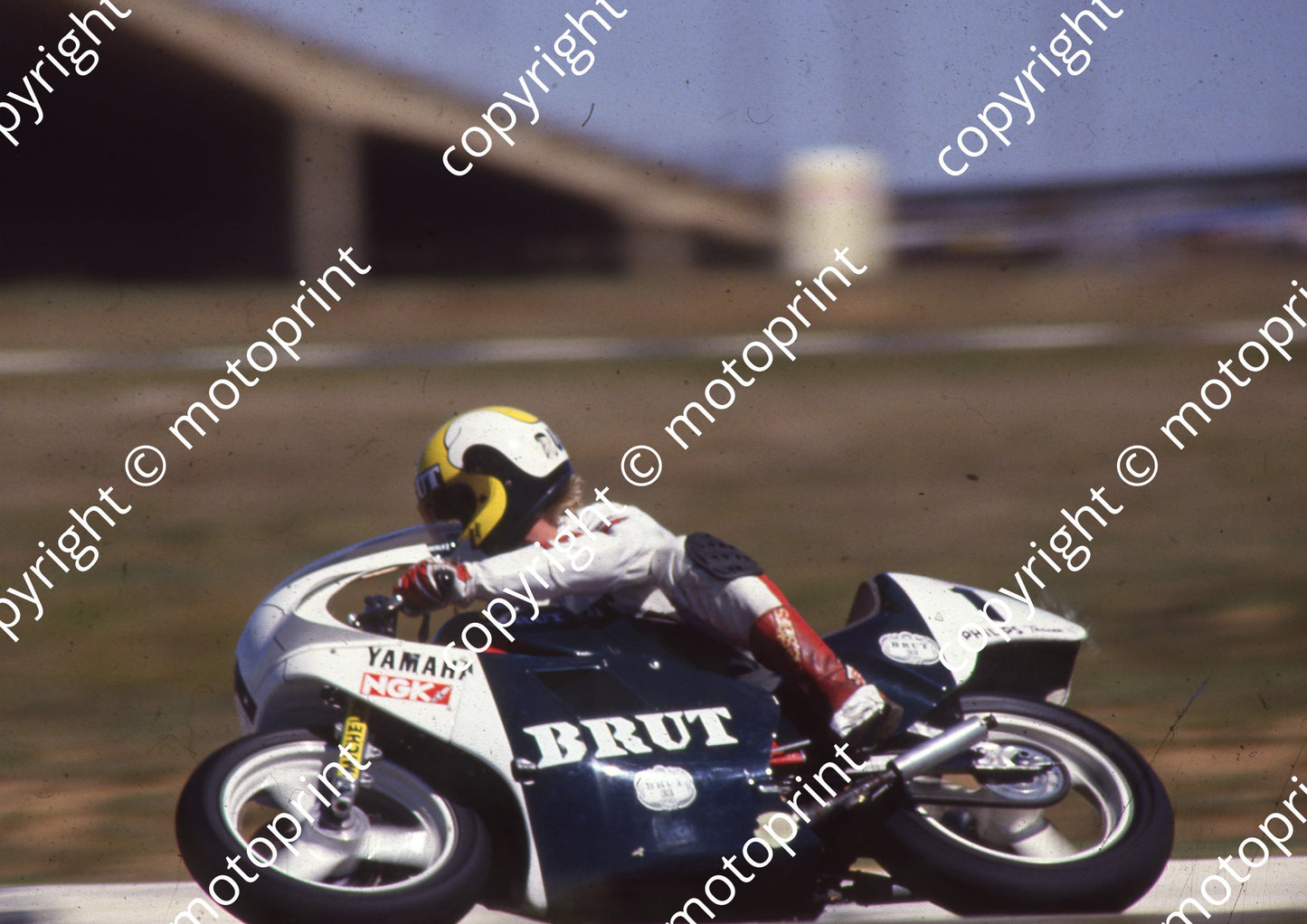 1987 Welkom MC 1 Russell Wood Yamaha TZ250 (Colin Watling Photographic) (1)