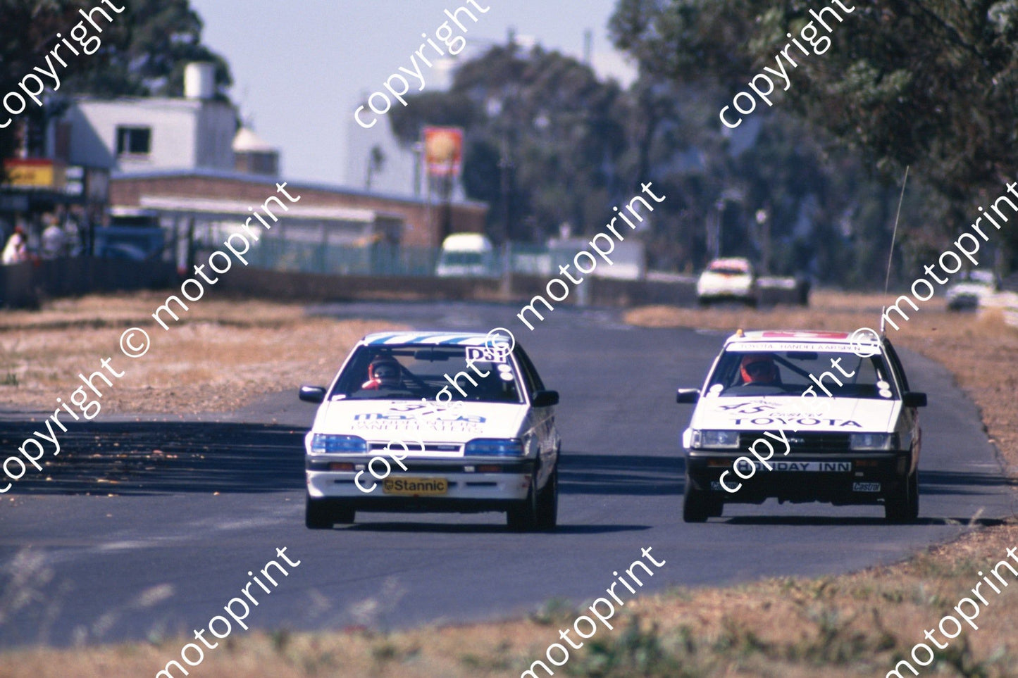 1988 6 hr 31 Fanie Els, Garth le Roux Mazda 323 EGi (Roger Swan) (2)