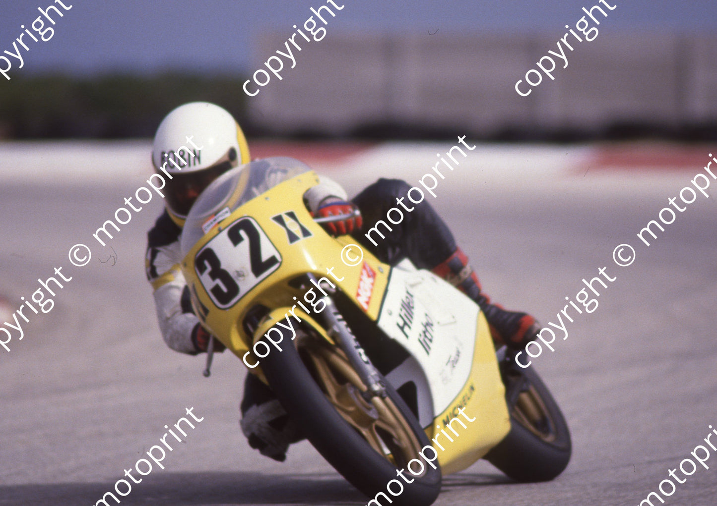 1988 Aldo MC 32 Robin STanley Yamaha TZ250J (Colin Watling Photographic) (9)