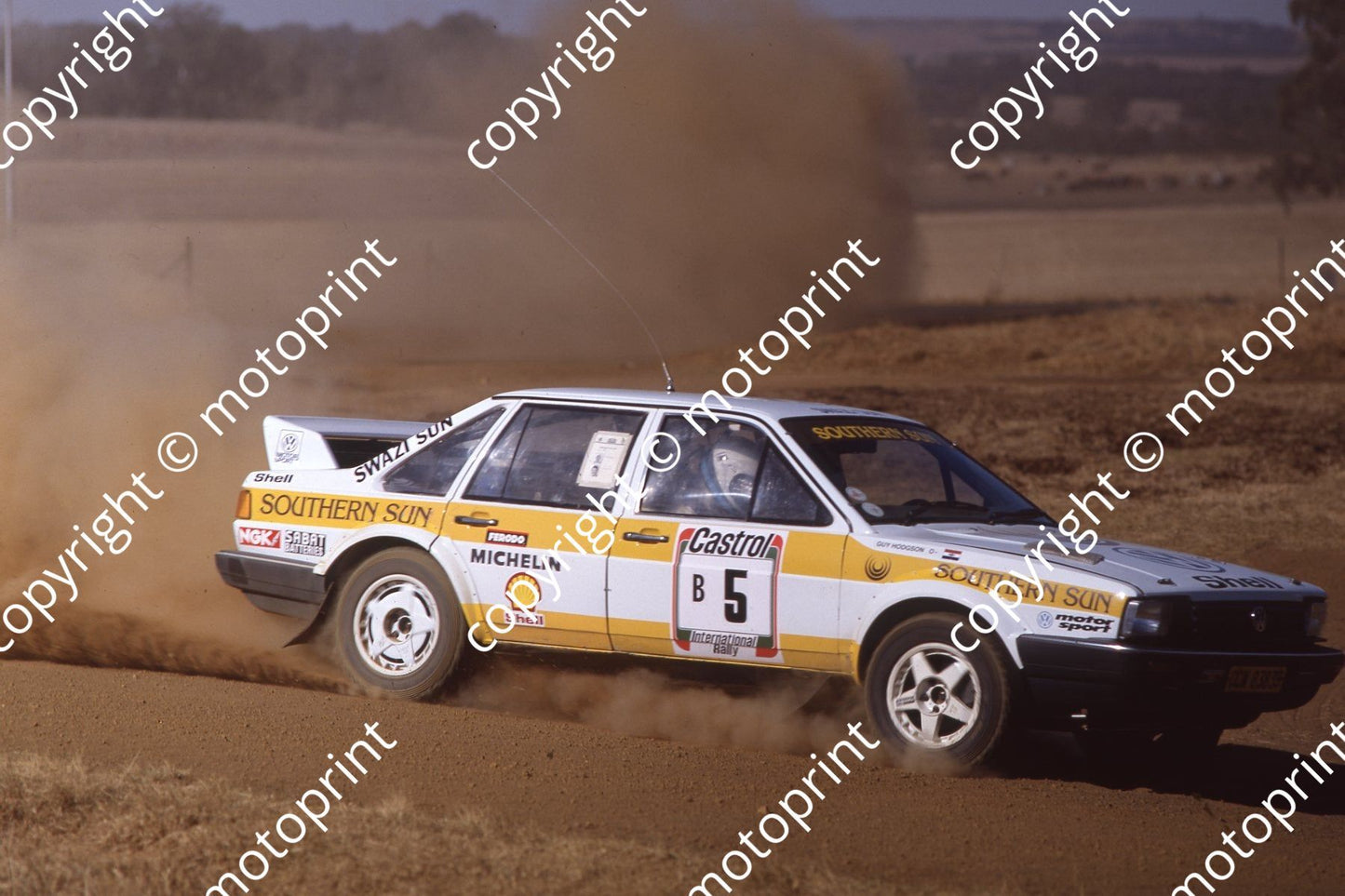 1988 Castrol Intnl Rally 5 Nic de Waal, Guy Hodgson Passat Synchro (Colin Watling Photographic) (26)
