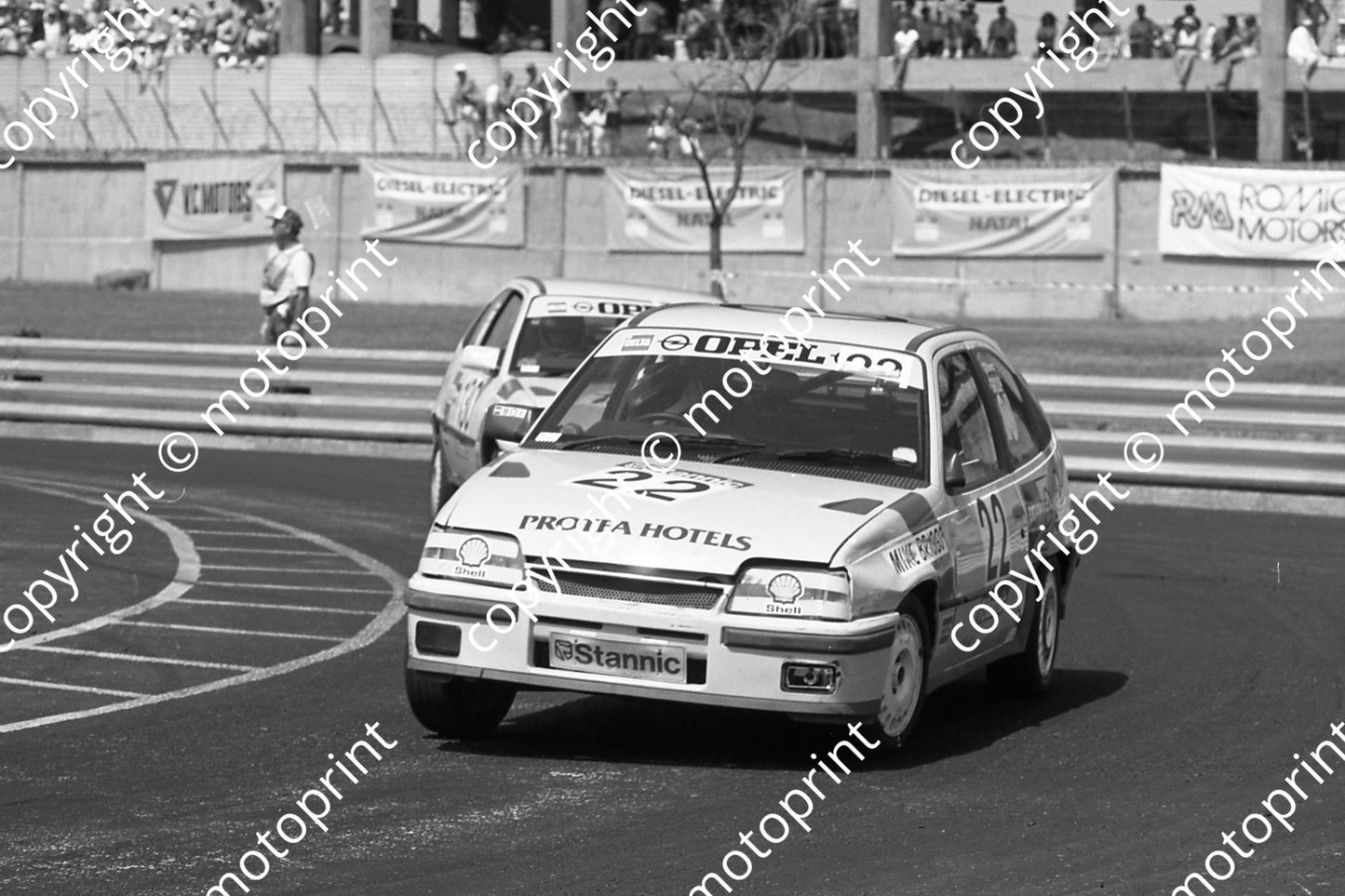 1988 Dbn Stannic 22 Michael Briggs Opel Kadett GSi (Colin Watling Photographic) (2)