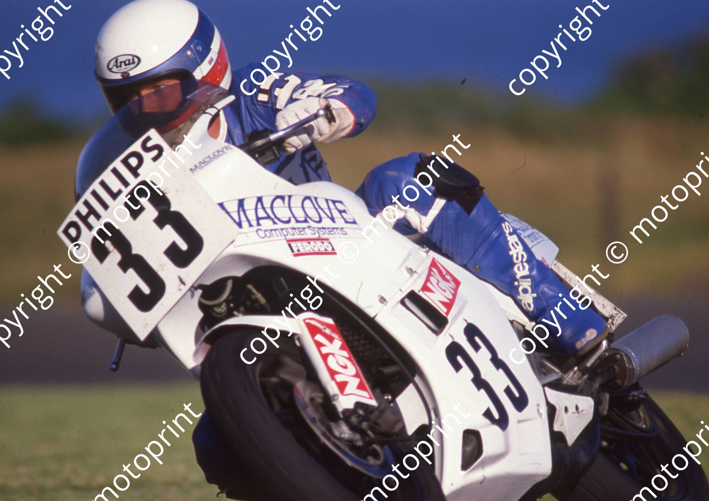 1988 EL MC 33 Roger Finch HOnda NS400 (Colin Watling Photographic) (2)