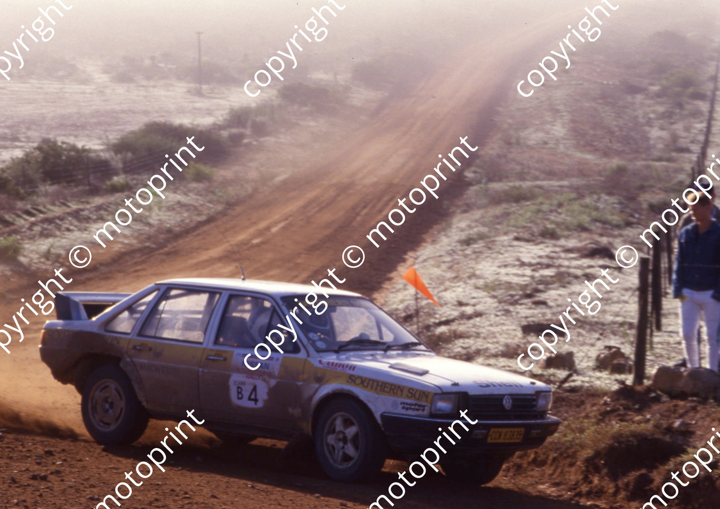 1988 Nissan Intnl 4 Nic de Waal, Guy Hodgson VW Passat Synchro (courtesy Roger Swan) (7)