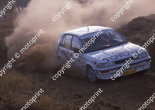 1989 Castrol Intnl rally 12 Glen Gibbon.....Corolla (Colin Watling Photographic) (38)