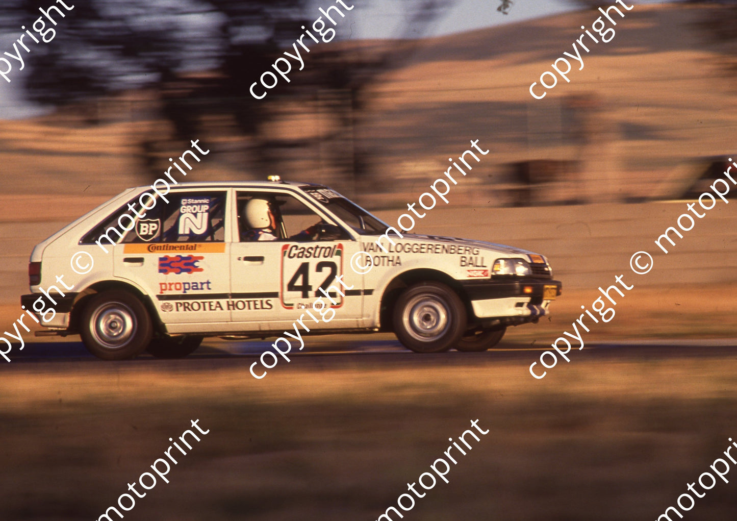 1989 KIllarney Castrol 6 Hr 42 T Ball, H Botha, J van Loggerenberg Mazda 323 (Colin Watling Photography) (2)