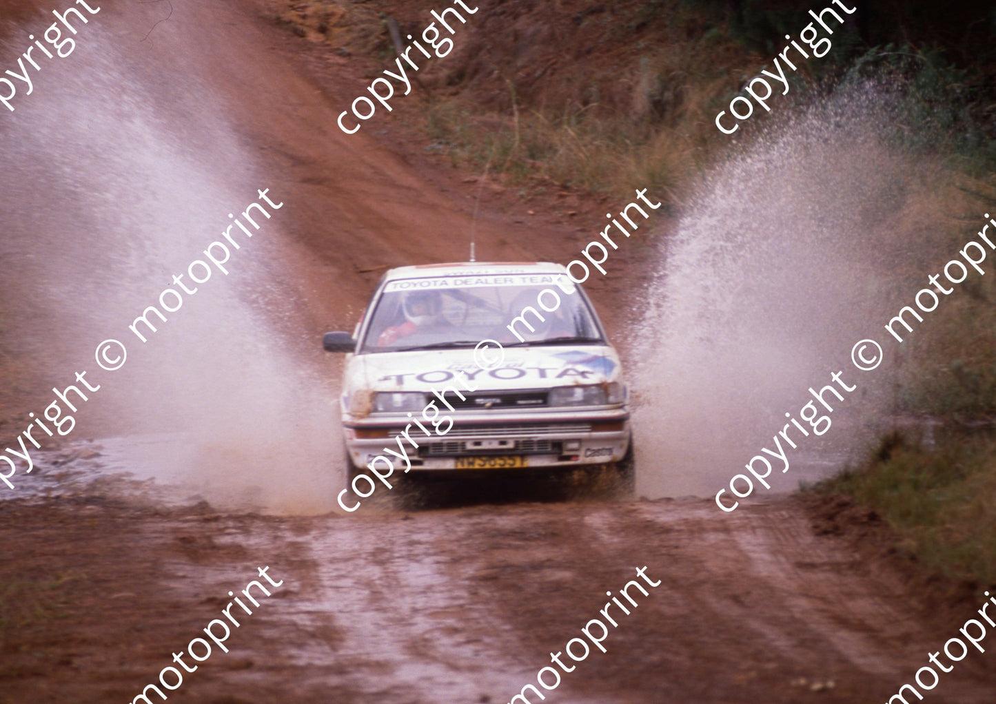 1990 Castrol Intnl 12 Enzo Kuhn, Johan Sieling Toyota (R Swan) (3)