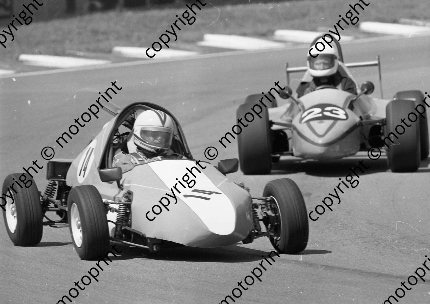 1990 Kya Formula M 14 JOhn Bowes Suzuki 23 James Irving Suzuki (Colin Watling Photographic)