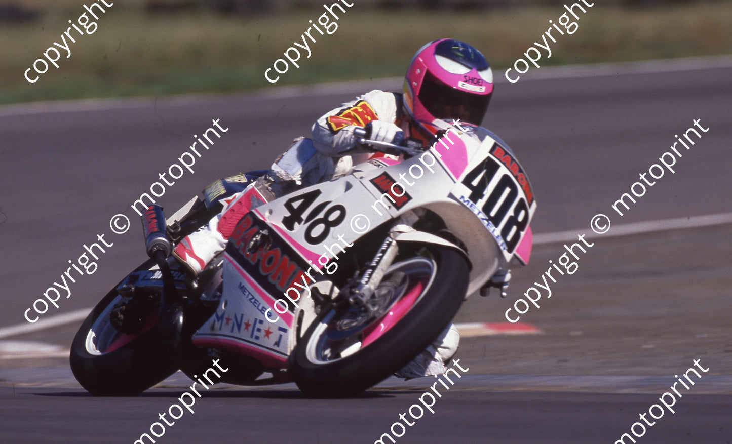 1990 Kya MC 408 Corrie Horn Suzuki RGV (Colin Watling Photographic) (2)