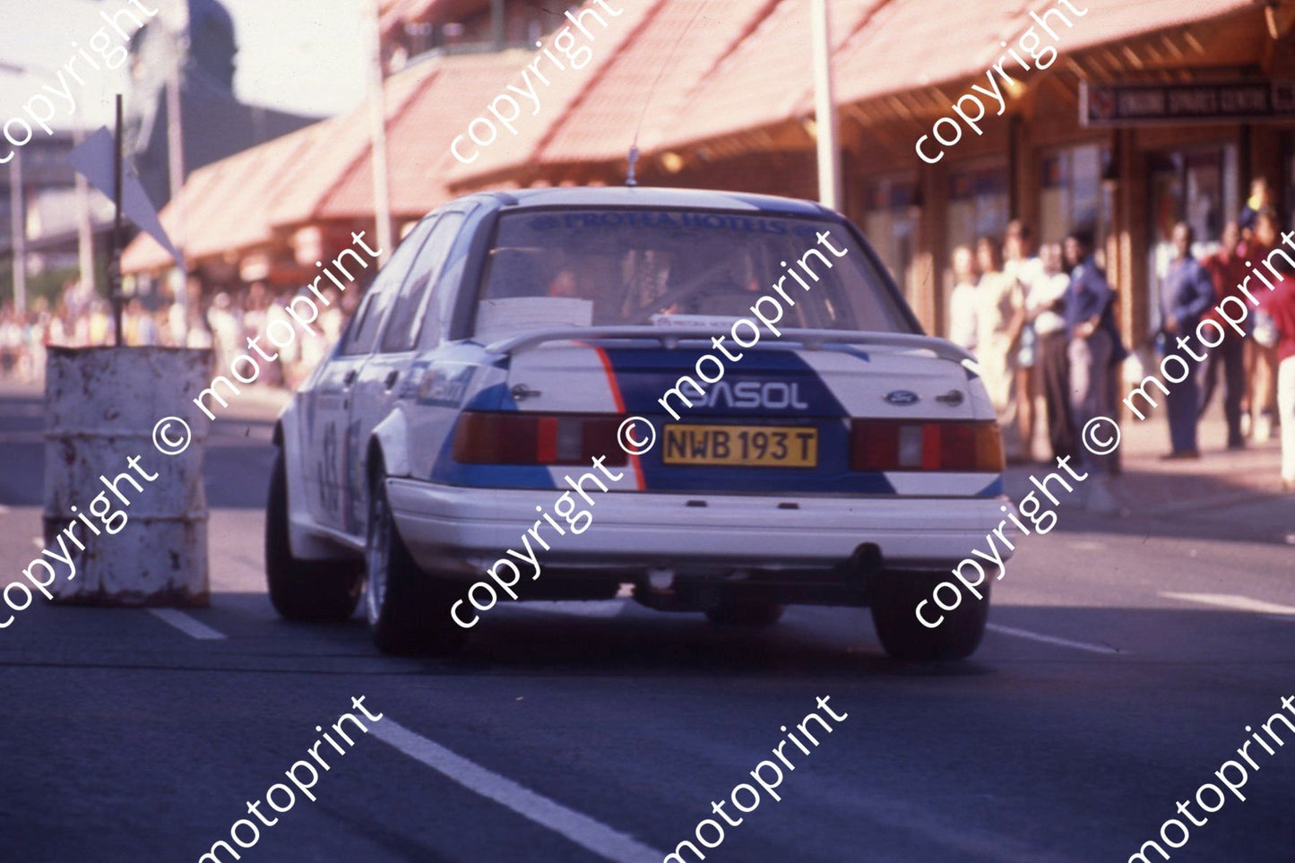 1990 Wesbank 13 Tony Pond, Richard Leeke Ford 6 (courtesy Roger Swan) (5)