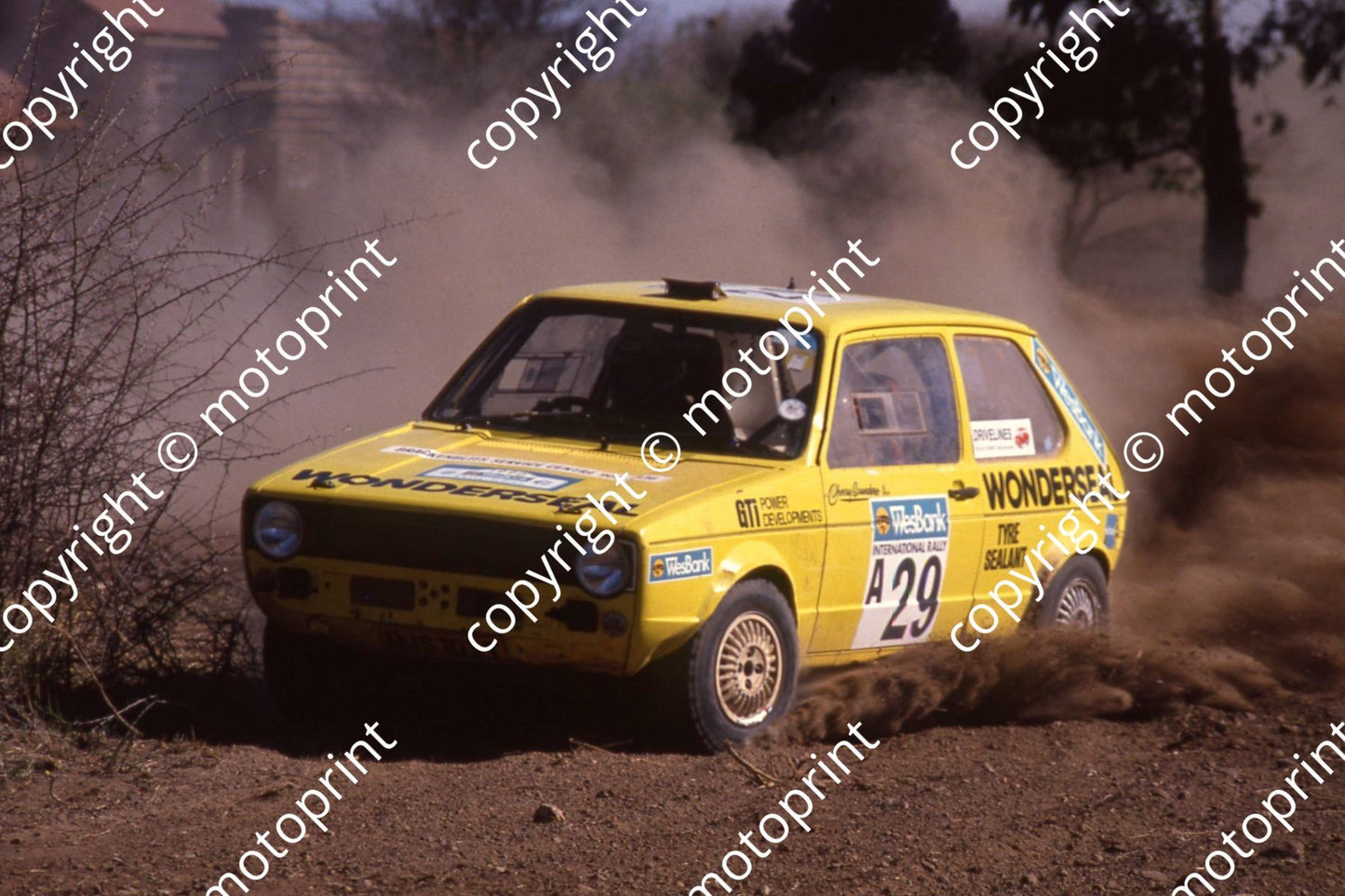 1990 Wesbank 29 John and Cherry Saunders VW 5 (courtesy Roger Swan) (2)