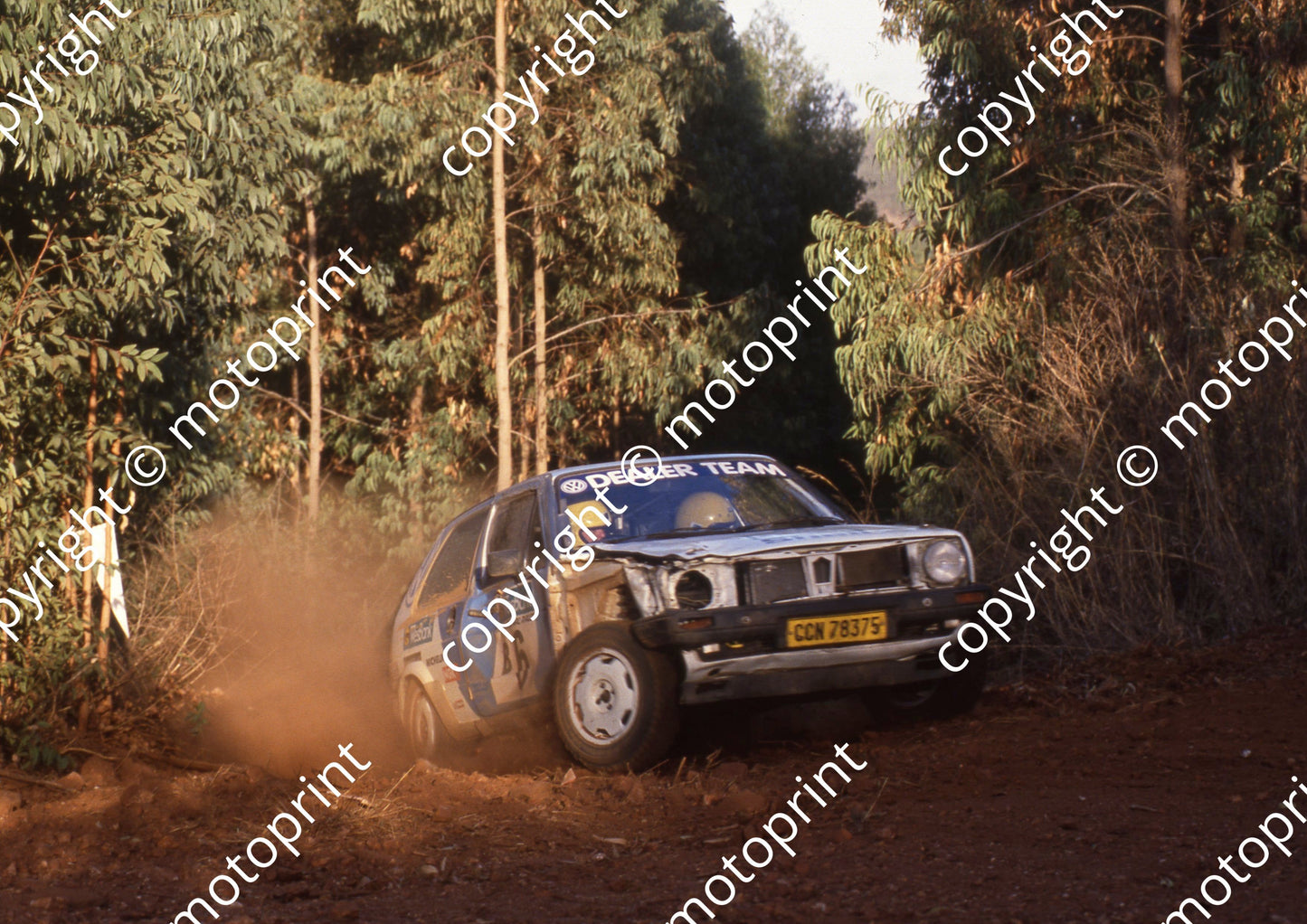 1990 Wesbank 6 Glyn Hall, Martin Botha VW, after hitting cow (courtesy Roger Swan) (6)