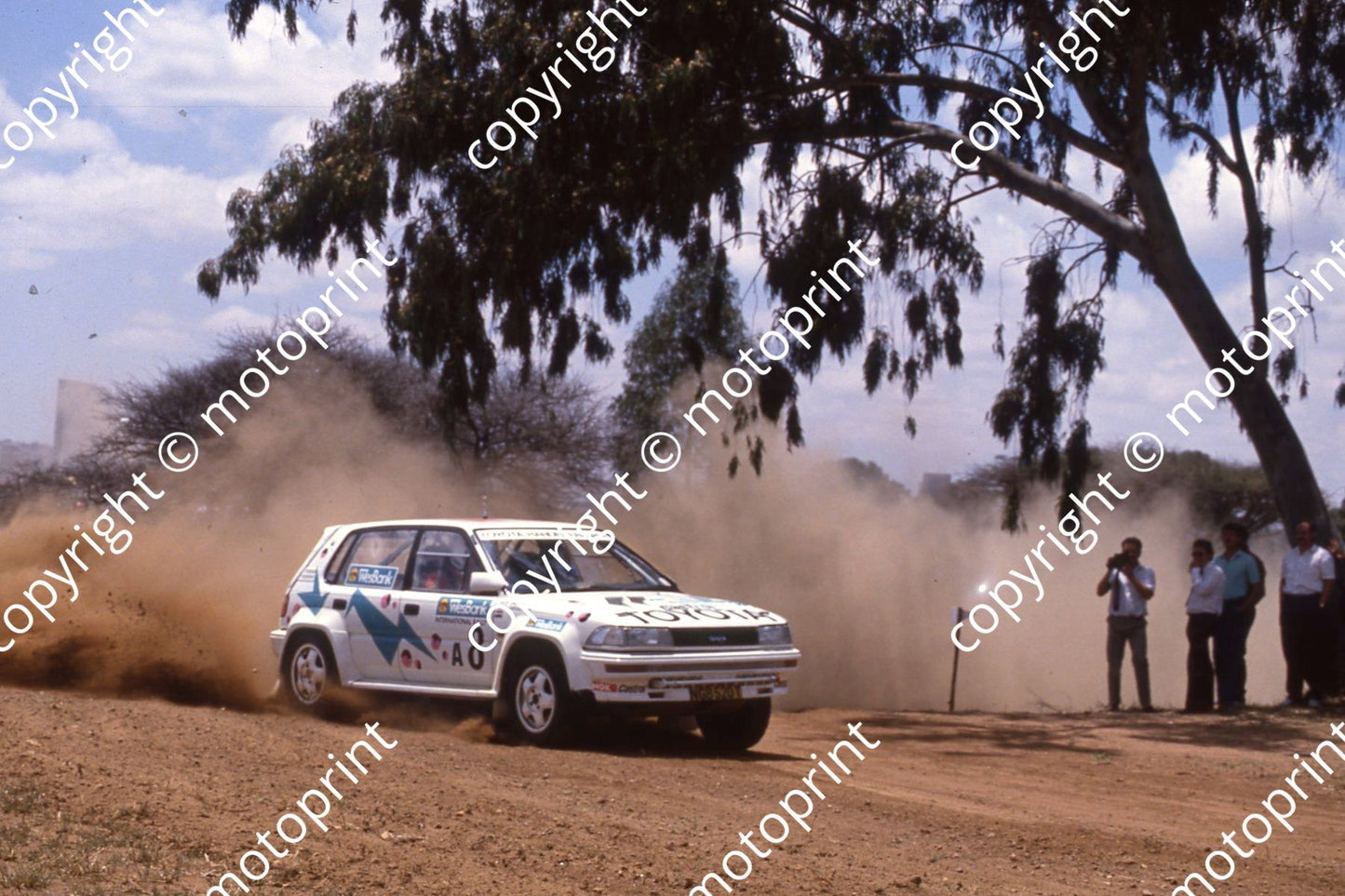 1990 Wesbank 8 Glen Gibbons, Peter Cuffley Toyota 4 (courtesy Roger Swan) (31)